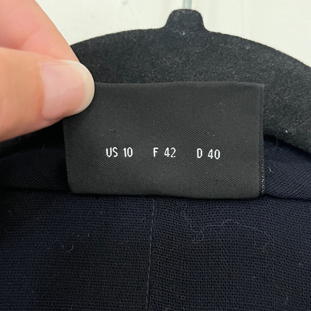 Akris Black Wool Peplum Hem French Cuff
 Women's Blazer size 10 - Picture 9 of 13